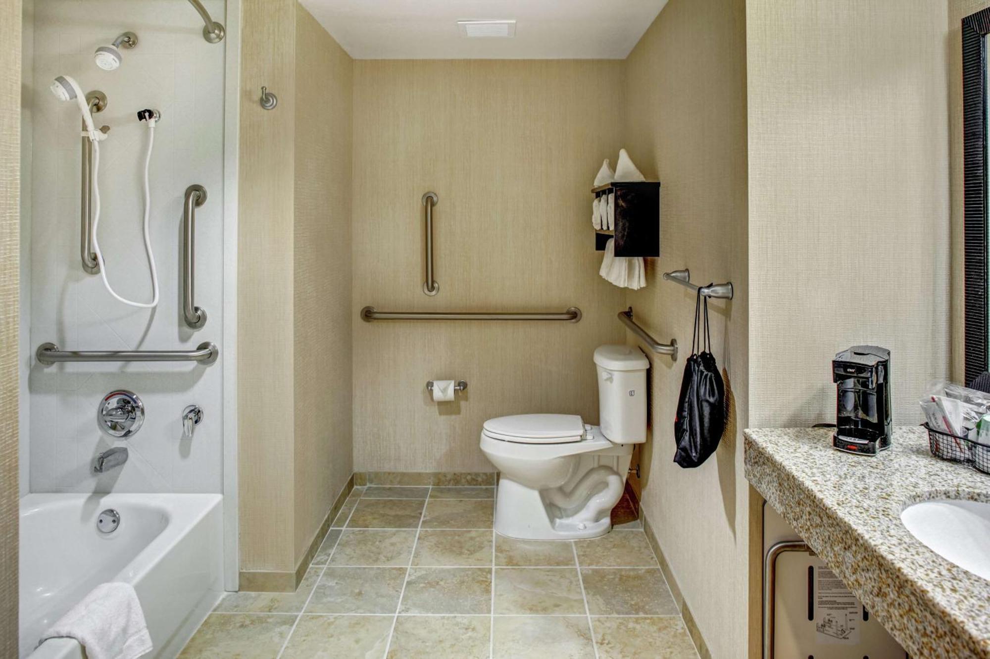 Hampton Inn Thomson Zewnętrze zdjęcie